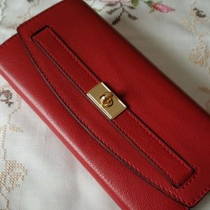 ❌ Sold Michael Kors wallet